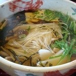 千寿亭 - きのこにゅうめん（少し麺を取り出したところ）