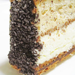 なかたに亭 - サイドの粒ビターチョコをちょいちょい付けながら食べると それが良いアクセントになって食べやすい。