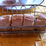 BISTRO L'Assiette - 香ばしいフランスパン