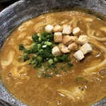 手打ちうどん円清 - ルーは円やかな味わい、中辛程度ですので私には丁度いい辛さ。上にクルトンが盛られているのが面白い。