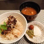 禅紫 - 桜海老土鍋御飯