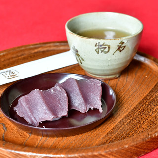 赤福 - 料理写真:赤福 盆（2個入）@税込210円