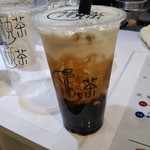 悦茶 JOY TEA - 沖縄黒糖タピオカミルクティー（M） 550円