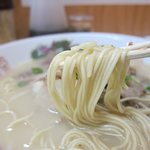 Ramen Sakura - 麺アップ　カタ・かなり細麺