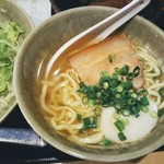 沖縄そば やんばる - 沖縄そば！潮の香りが心地よく主張しない麺。