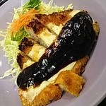 Nasubi - トンカツチーズ味噌かけ