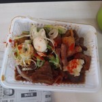 マルフク - ホルモンに一味、ニンニク投入