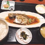 魚や 十兵衛 - 煮魚定食700円♪