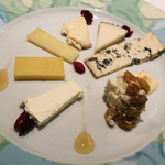 カランドリエ - 全種類、少しずついただきます！スイーツと同じくらいチーズが好き！！