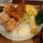 定食酒場 二代目なすび - タルタルソースとからし付き