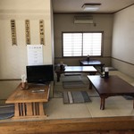 丸八 - 店内