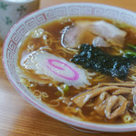 宝来家 - "拉麪（もろこしのきりむぎ）"、魚餅（すりみ）の"鳴門巻（なるとまき）"