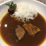 ラ・ファソン 古賀 - ・ソースキュリートッピング（ 大山黒毛和牛スネ肉の赤ワイン煮込み） 文句なく美味しい。脱帽。ご飯Mサイズにしました。