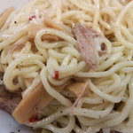 チャーシューも絡んできて非常にイイ感じ！