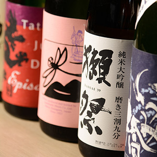 各地の蔵元から厳選した日本酒や焼酎をお楽しみください♪