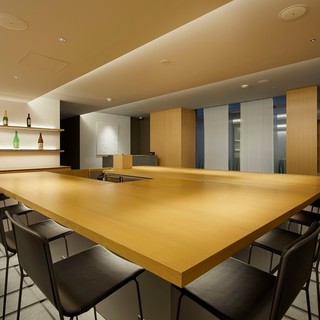 Sake-Bar TABLE TSUKI_1