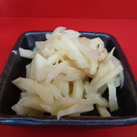 ラーメン二郎 - 待ってる間のつまみ