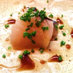 天ぷら たけうち - 鰆昆布締め　海老オイルを合わせています　絶品！