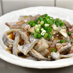 マグロ専門 吉田屋 - マグロ皮ポン酢@490円