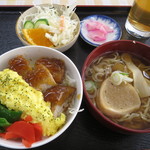 地下食堂 天輪 - おすすめ定食　ミニふわふわ玉子の甘酢カツ丼とミニラーメン