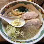 特麺コツ一丁ラーメン - ラーメン 麺半分 700円 ニンニクあり
