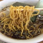 Ramen Hokuto - 麺はガッツリと西山のあの麺。
                        
                        この麺はどーにも好きになれない・・・
                        
                        好みの問題なんだろうけど。
                        
                        
                        