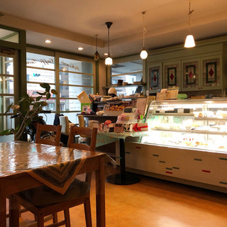 Patisserie cafe Gad_2