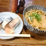 祢ざめ家 - きつねうどんと鯖寿司のセット