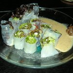 泡ぐら - ゴーヤー、サニーレタス、大葉、鶏のササミ、島らっきょうを巻いた「生春巻き」