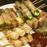 串焼 かめや - 「おまかせセット」（串焼き・野菜肉巻きのおまかせ　12本）（2000円）の一部