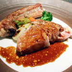 レストラン バカール - スペイン産イベリコ豚の骨つきロースト そのハンバーグを添えて(+1200円)