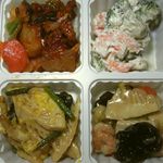 オリジン弁当 - 量り売り惣菜４種。