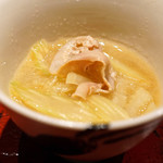 焼鶏 ひらこ - ホルモンとセロリのスープ