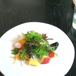 ラ・ボンヌターブル - 