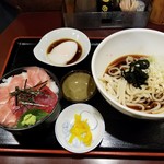 庄家 - 冷さぬきうどん+ミニまぐろ丼。