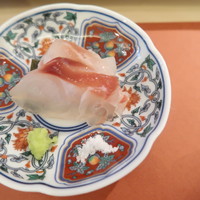 鮨 そえ島 - 鐘崎産真鯛の昆布〆