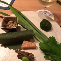 肉亭ふたご iki 本郷三丁目店 - 季節の彩り盛り合せ