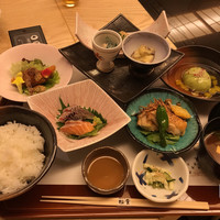 すき焼き 牛しゃぶ 松重 - 松重の月替り　松月