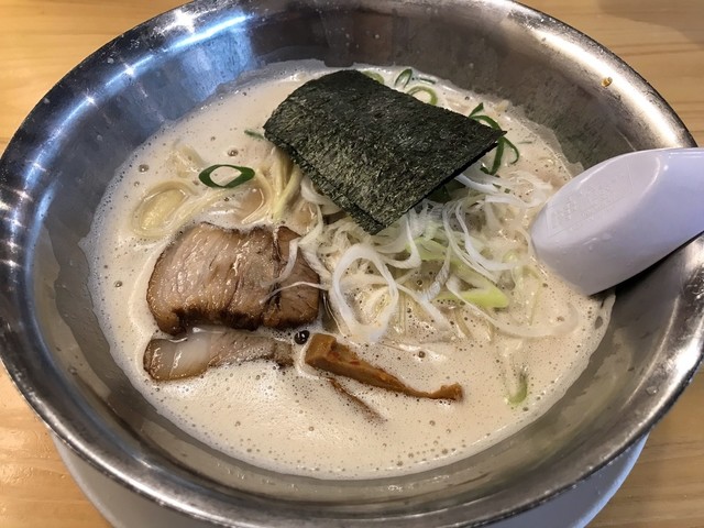 麺虎らーめん>