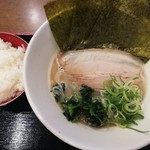 横浜家系ラーメン 弁慶 - 