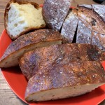 テッラ イタリアーナ - 自家製パン