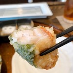 旬彩 天ぷら 心来(しんら） - 金目鯛の桜の葉巻き
                                香りがとても良いです！
