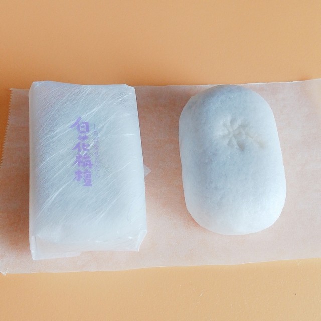 白花栴檀 しろばなせんだん なめらか小豆餡と山芋生地の上品なおまんじゅう By ミヌゥ 浜幸 はりまや本店 はりまや橋 和菓子 食べログ