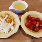 Biggu Boi - サラダ・ミニトマト・コーンスープ