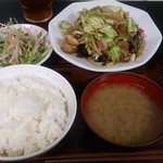 Yamato - 野菜と肉炒め定食　850円