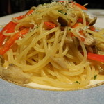 ジードロップ - じゃこと赤ピーマンのペペロンチーノ