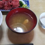 かねまつ食堂 - 中落ち定食(1000円)の味噌汁