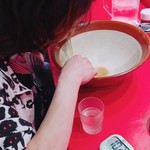 横浜家系ラーメン 山崎家 - 大物YouTuberのどらこさん！余裕を残し完食です！