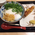 Marugame Seimen - 丸亀さん1番人気のとろ玉うどん並@430円 かしわ天ぷら@150円