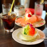 カフェ さおとめ - セットのアイスコーヒーとサラダ